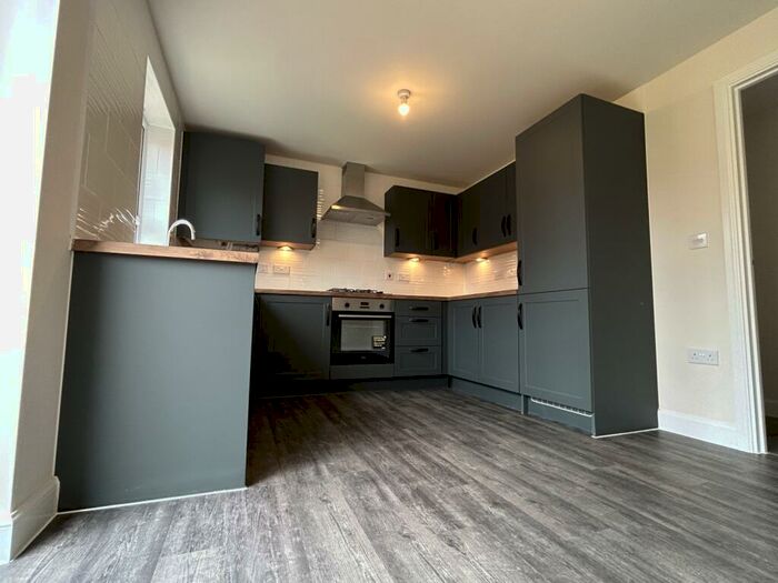 3 Bedroom Semi-Detached House To Rent In Hyron Close, Hall Green, Birmingham, West Midlands, B28