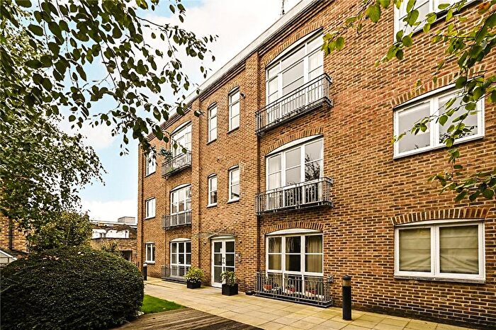 2 Bedroom Apartment For Sale In Restoration Square, London, SW11