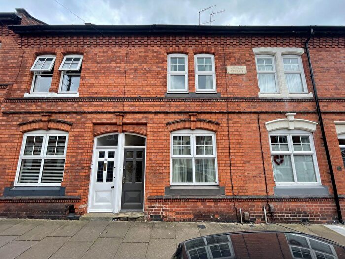3 Bedroom Terraced House To Rent In Montague Road, Leicester, LE2