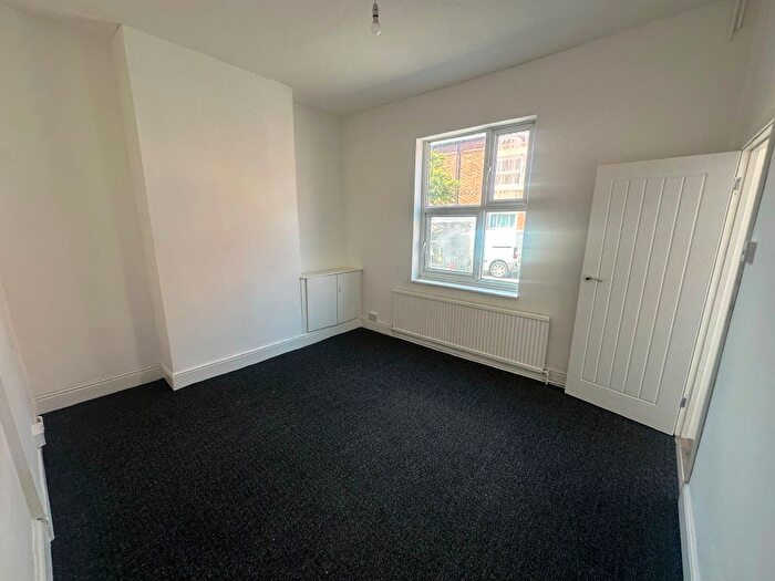 1 Bedroom Flat To Rent In Canal Street, Wigston, LE18