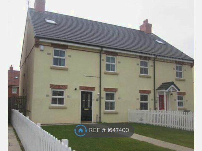 5 Bedroom Semi-Detached House To Rent In Merrybent Drive, Darlington, DL2