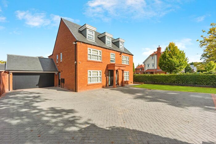 5 Bedroom Detached House To Rent In Adlington Road, Wilmslow, SK9