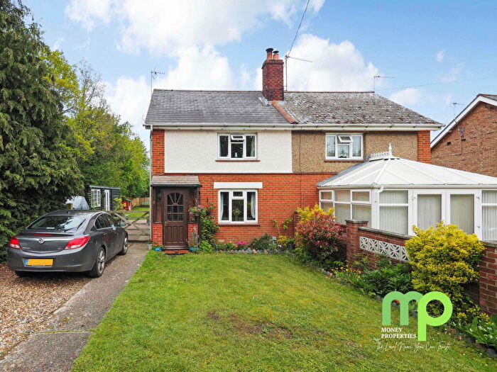3 Bedroom Semi-Detached House For Sale In Harling Road, Norwich, NR16