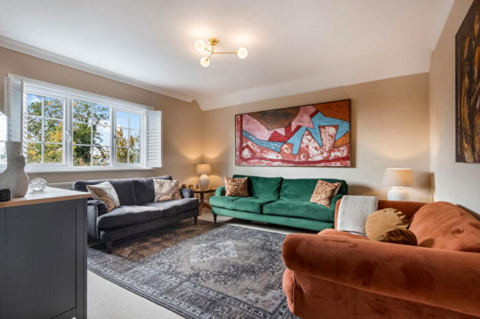 4 Bedroom Maisonette For Sale In Springfield Avenue, Muswell Hill, N10
