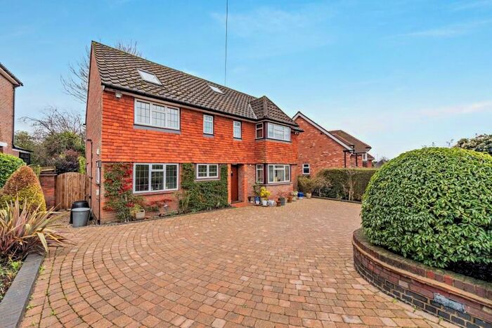 5 Bedroom Detached House To Rent In Woodside Road, Northwood, HA6