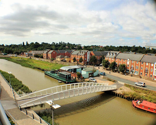 2 Bedroom Apartment To Rent In Hawkins Road, Colchester, CO2