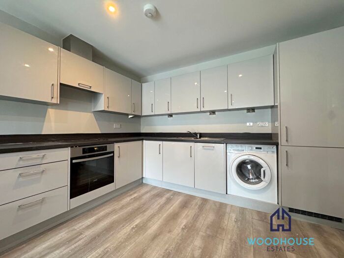 1 Bedroom Flat To Rent In Ballards Lane, London, N12