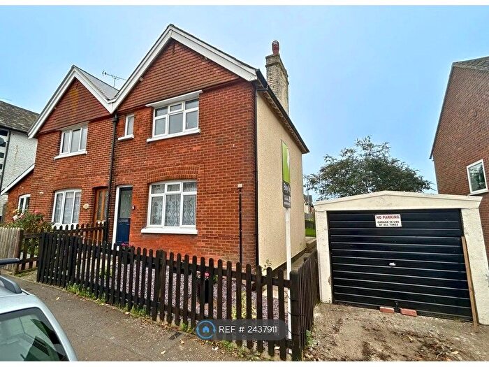 3 Bedroom Semi-Detached House To Rent In Stirling Road, Ashford, TN24