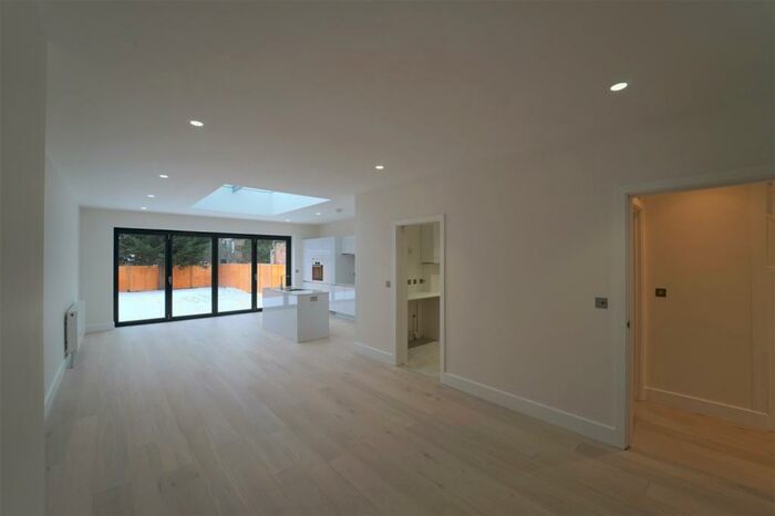 4 Bedroom End Of Terrace House To Rent In Leigh Gardens, London, NW10