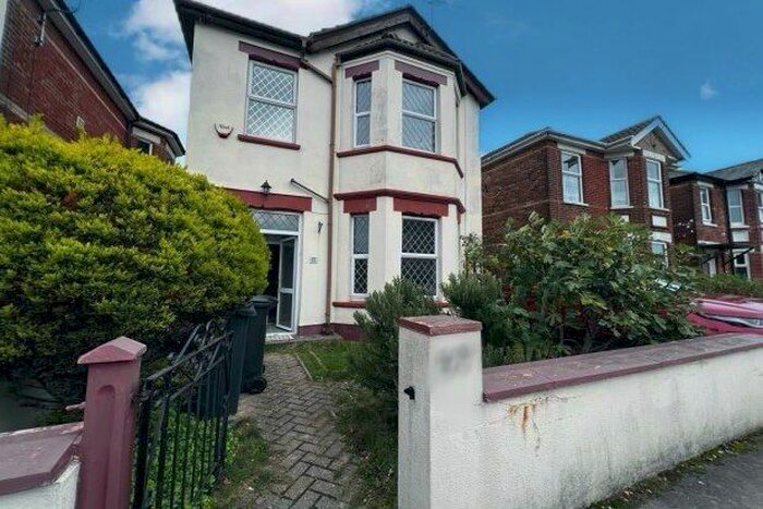 4 Bedroom Property To Rent In Kings Road, Bournemouth, BH3