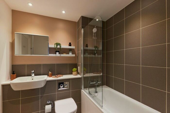 2 Bedroom Apartment To Rent In The Castings, Heyrod Street, Manchester, Greater Manchester, M1