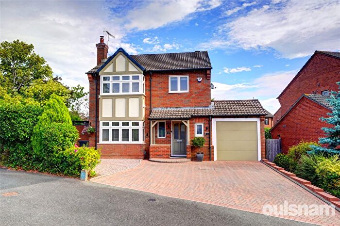 4 Bedroom Detached House For Sale In Dodderhill Road, Droitwich, Worcestershire, WR9