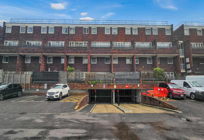 3 Bedroom Apartment To Rent In Ollerton Green, London, E3