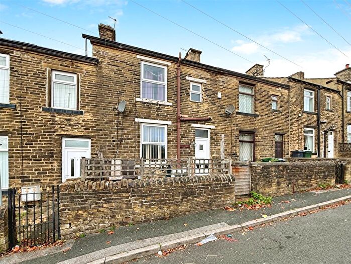 2 Bedroom Terraced House For Sale In Fleece Street, Bradford, BD6