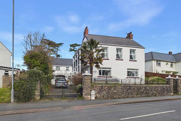 7 Bedroom House For Sale In Marsh Road, Tenby - House, Annexe And Large Garden, SA70