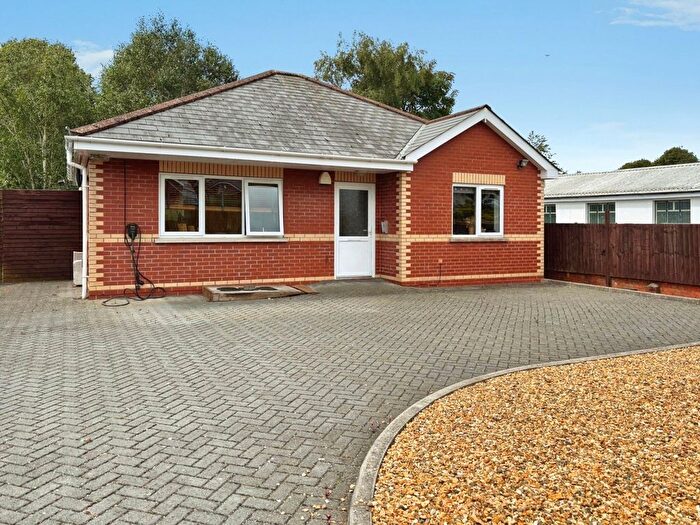 2 Bedroom Bungalow For Sale In Penlline Road, Whitchurch, Cardiff, CF14