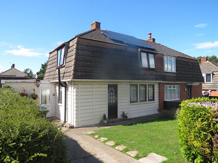 3 Bedroom Semi-Detached House For Sale In St. Leonards Close, Bulford, Salisbury, SP4