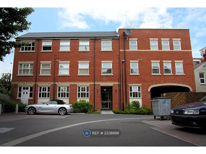 2 Bedroom Flat To Rent In Queens Road, Reading, RG1