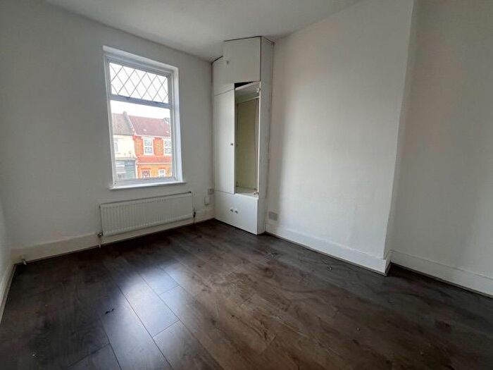 4 Bedroom Detached House To Rent In Lincoln Road, Enfield, EN3