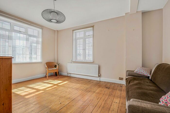1 Bedroom Flat To Rent In Charleville Court, Charleville Road, West Kensington, W14