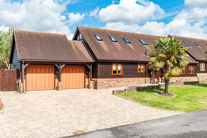 4 Bedroom Semi-Detached House For Sale In White Stubbs Farm, White Stubbs Lane, Broxbourne, EN10