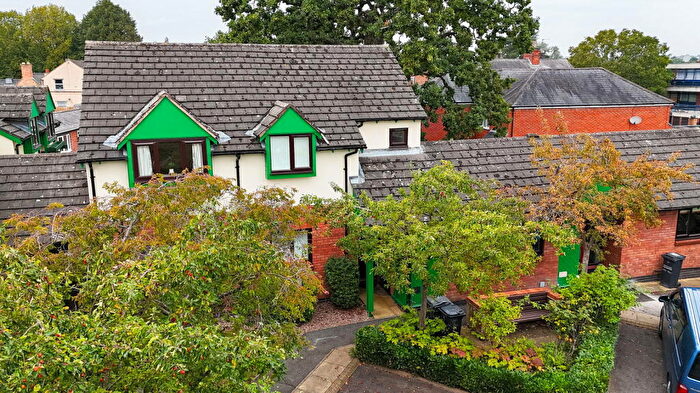 2 Bedroom Flat For Sale In St. James Court, Birstall, Leicester, Leicestershire, LE4