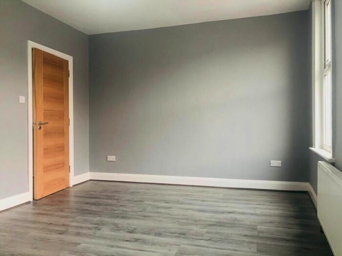 4 Bedroom Flat To Rent In All Bills &amp; Wifi Included, Studley Road E7