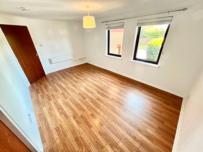 2 Bedroom Flat To Rent In Albion Street, Coatbridge, ML5