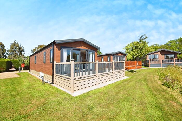2 Bedroom Park Home For Sale In Kelsey Woods Country Park, Monksthorpe, PE23