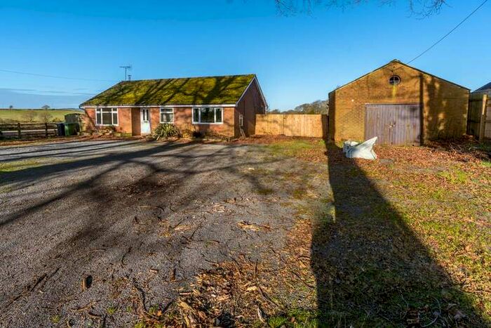 3 Bedroom Property For Sale In Waggon Lane, Ismere, DY10