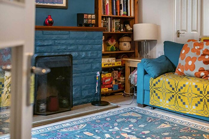 3 Bedroom Terraced House For Sale In Star Road, Caversham, Reading, Berkshire, RG4