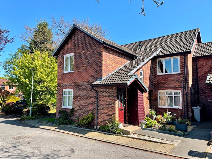 2 Bedroom Apartment For Sale In Nightingale Close, Wilmslow, SK9