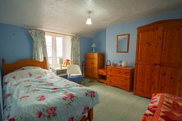 3 Bedroom Cottage For Sale In North Street, Lostwithiel, Cornwall, PL22