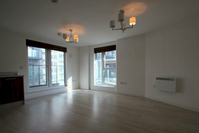 2 Bedroom Apartment To Rent In Woking, GU22