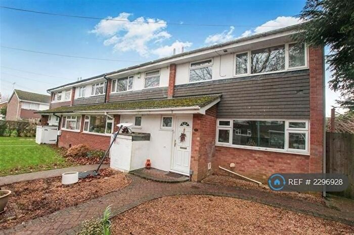 3 Bedroom End Of Terrace House To Rent In Pheasants Croft, Maidenhead, SL6