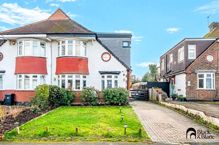 3 Bedroom Semi Detached House For Sale In Addington Road, West Wickham, BR4
