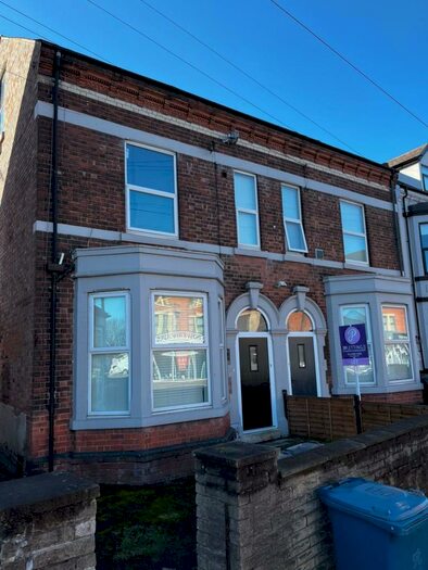 6 Bedroom Semi-Detached House To Rent In Radcliffe Road, West Bridgford, Nottingham, NG2