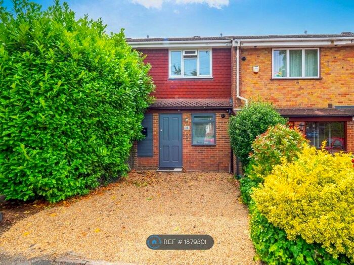 2 Bedroom Terraced House To Rent In York Road, Cheam, Sutton, SM2