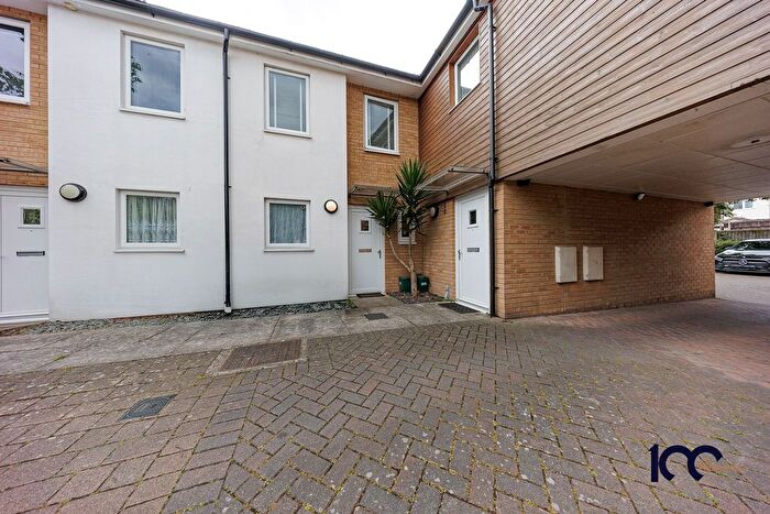 2 Bedroom End Of Terrace House For Sale In Saxton Close, Grays, RM17