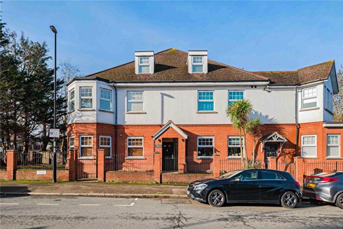 1 Bedroom Apartment For Sale In St. Mildreds Road, London, SE12
