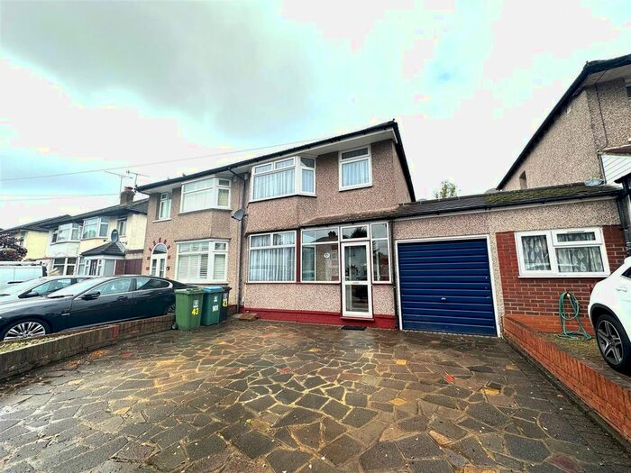 3 Bedroom Semi-Detached House To Rent In Westlea Avenue, Watford, WD25