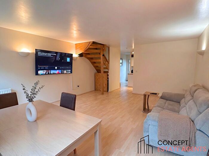 3 Bedroom Terraced House To Rent In Elvedon Road, Feltham, TW13