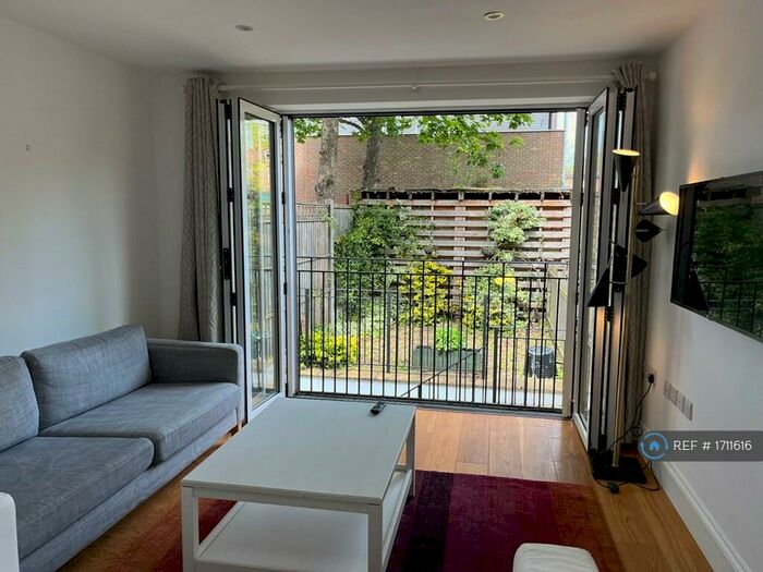 2 Bedroom Flat To Rent In Trafalgar Street, London, SE17