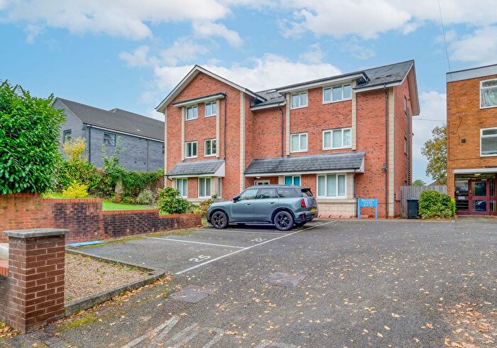 2 Bedroom Flat For Sale In West Heath Road, Northfield, B31