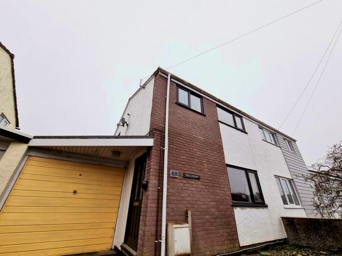 3 Bedroom Semi-Detached House To Rent In Cil Y Graig, Menai Bridge, LL59