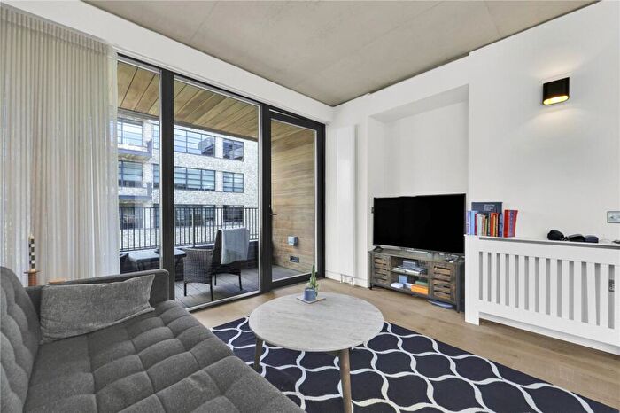 2 Bedroom Apartment To Rent In Mallow Street, EC1Y