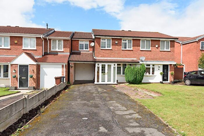 4 Bedroom Semi-Detached House To Rent In Redwood Way, Willenhall, WV12