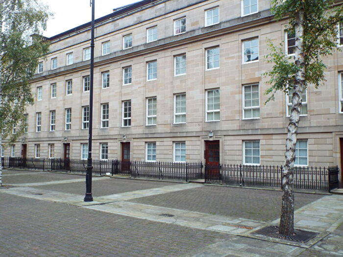 2 Bedroom Flat To Rent In St. Andrews Square, Merchant City, G1