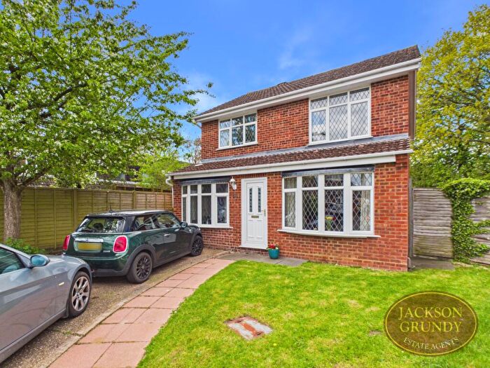 4 Bedroom Detached House For Sale In Obelisk Rise, Kingsthorpe, NN2