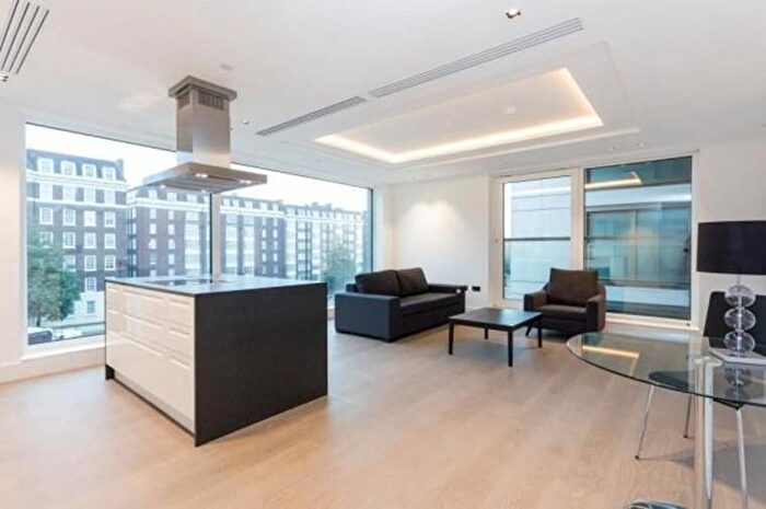 2 Bedroom Flat To Rent In Kensington High Street, London, W14